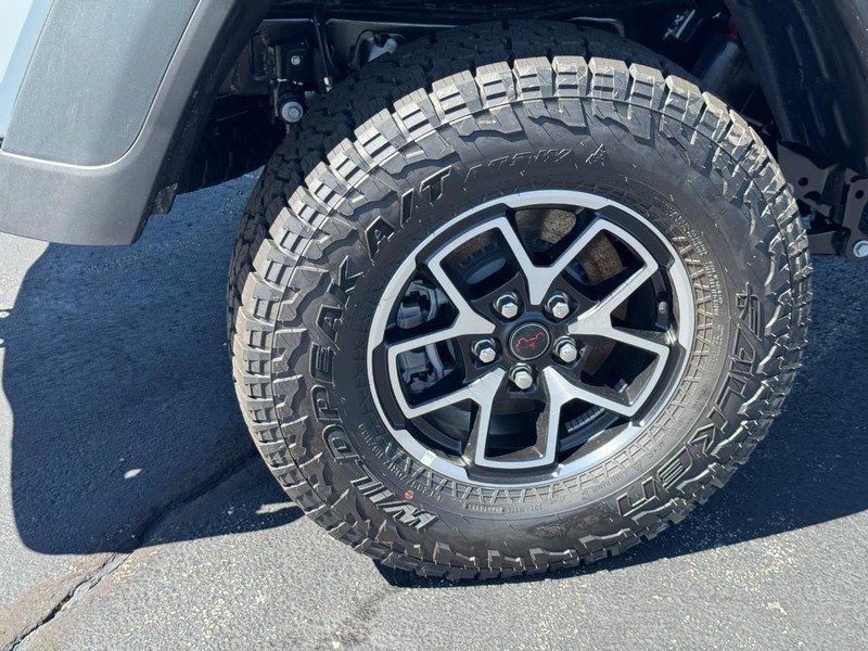 Jeep Gladiator Vehicle Full-screen Gallery Image 4