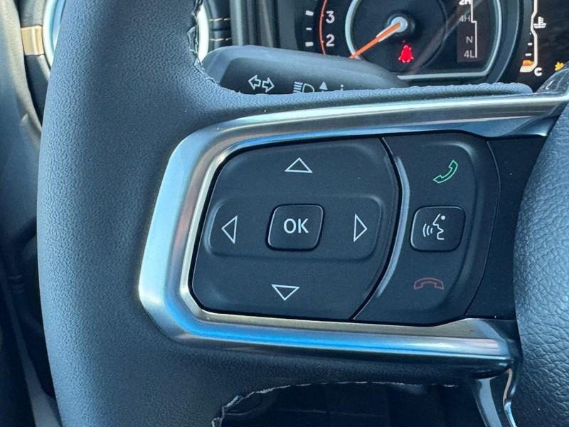 Jeep Wrangler Vehicle Full-screen Gallery Image 12