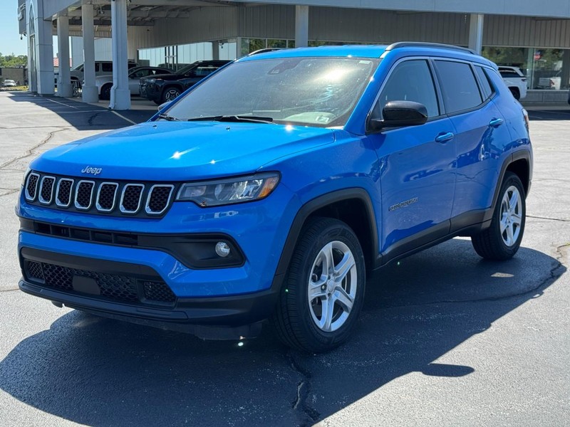 Jeep Compass Vehicle Full-screen Gallery Image 08