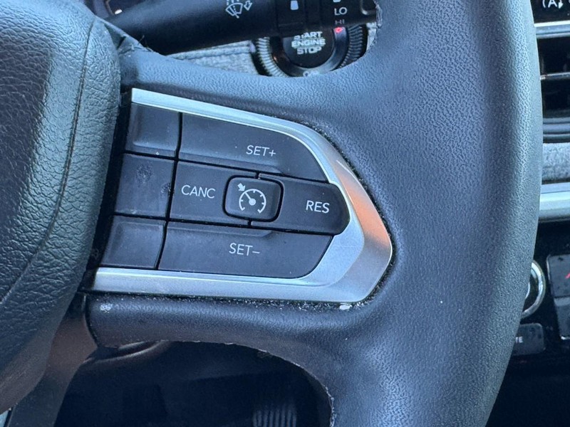 Jeep Compass Vehicle Full-screen Gallery Image 19