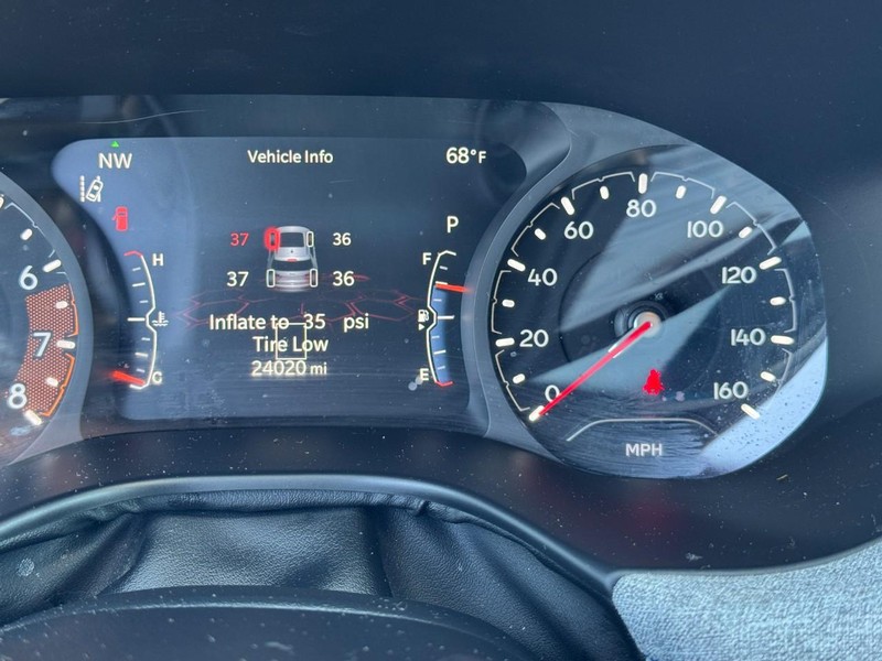 Jeep Compass Vehicle Full-screen Gallery Image 20