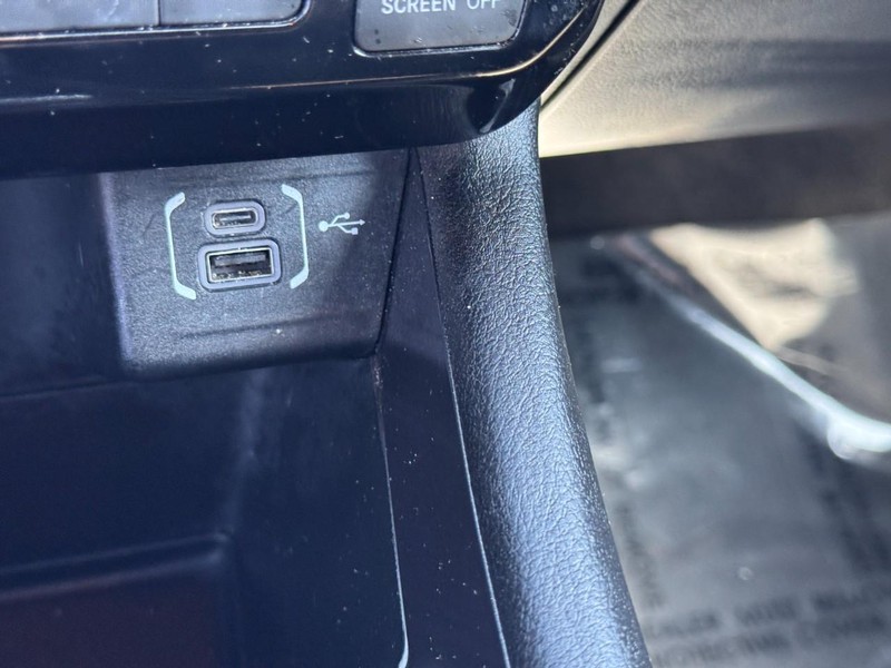 Jeep Compass Vehicle Full-screen Gallery Image 22