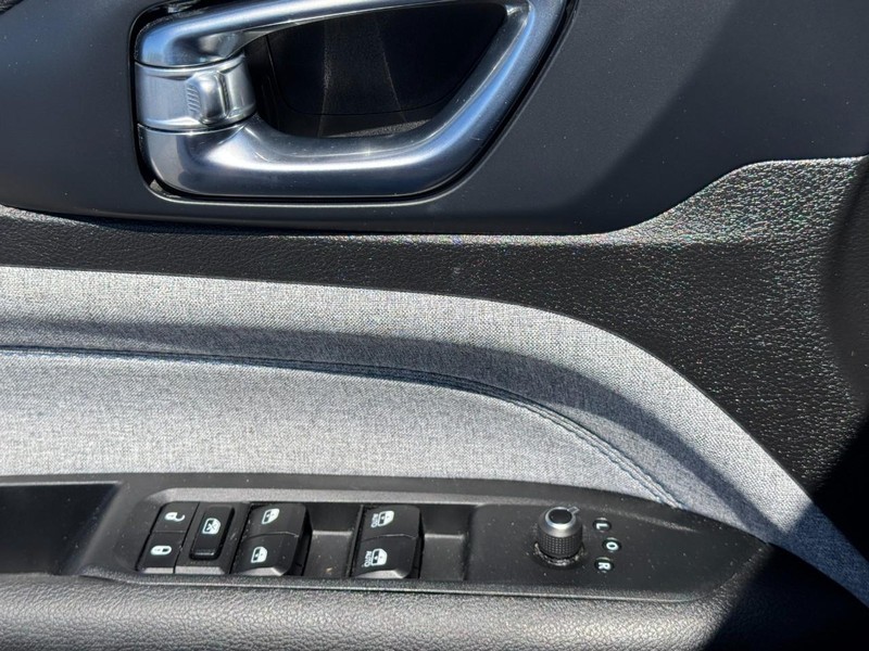 Jeep Compass Vehicle Full-screen Gallery Image 23