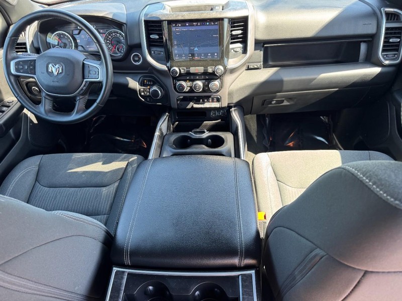 Ram 1500 Vehicle Full-screen Gallery Image 11