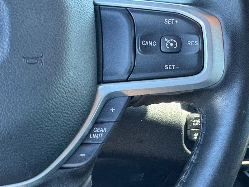 Ram 1500 Vehicle Full-screen Gallery Image 19