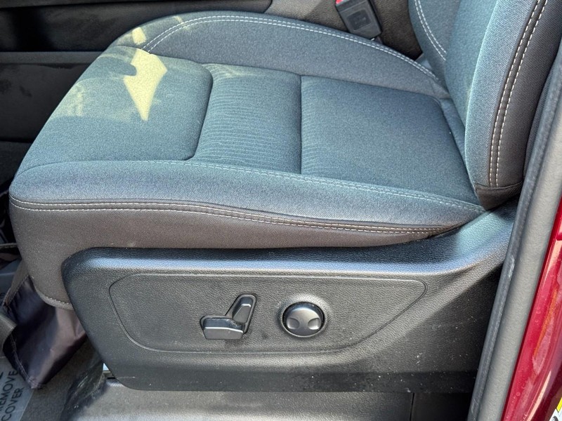 Ram 1500 Vehicle Full-screen Gallery Image 26