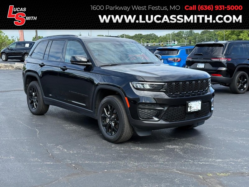 Jeep Grand Cherokee Vehicle Full-screen Gallery Image 01
