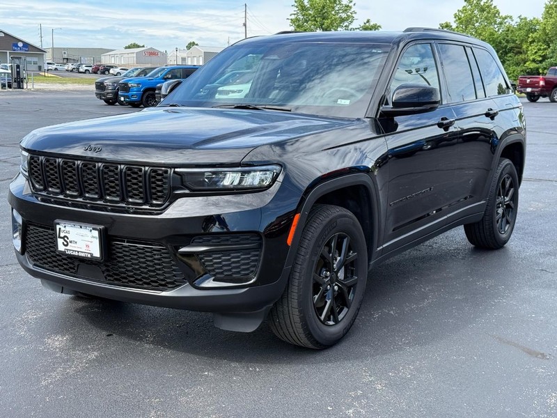 Jeep Grand Cherokee Vehicle Full-screen Gallery Image 08