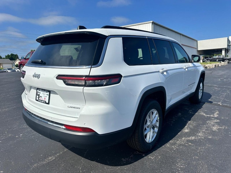 Jeep Grand Cherokee L Vehicle Full-screen Gallery Image 3