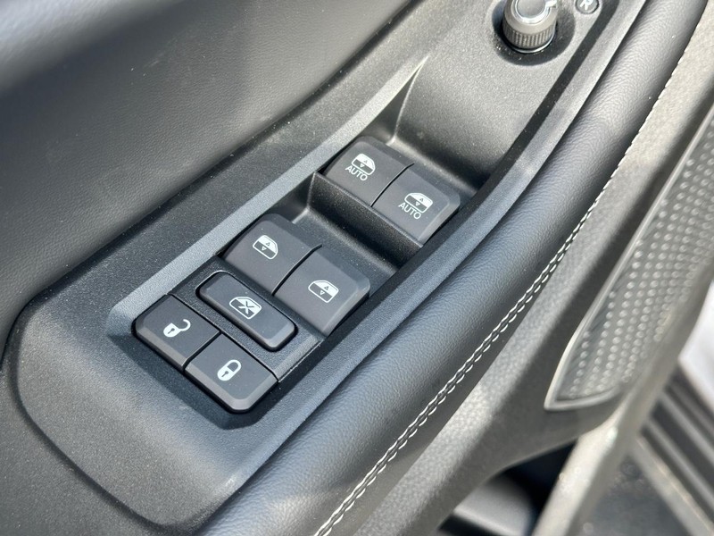 Jeep Grand Cherokee Vehicle Full-screen Gallery Image 8