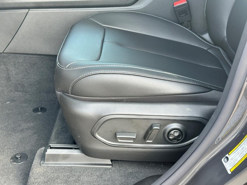 Jeep Grand Cherokee Vehicle Full-screen Gallery Image 10