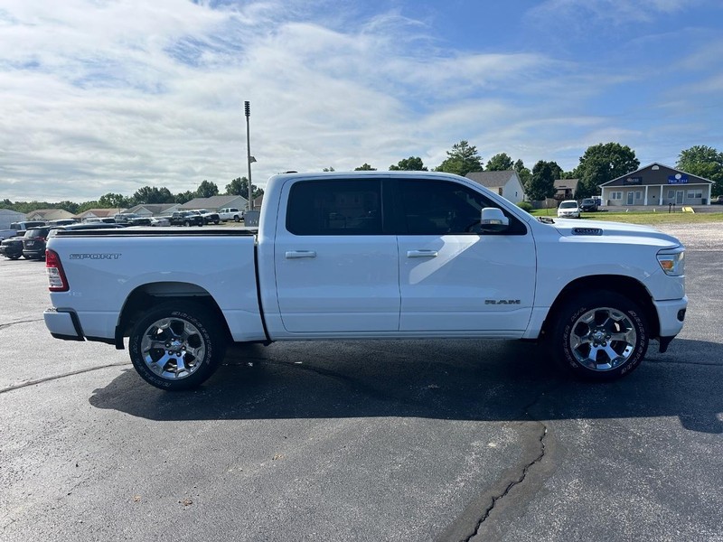 Ram 1500 Vehicle Full-screen Gallery Image 2