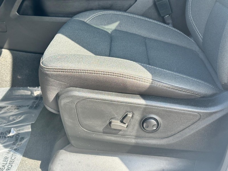Ram 1500 Vehicle Full-screen Gallery Image 17