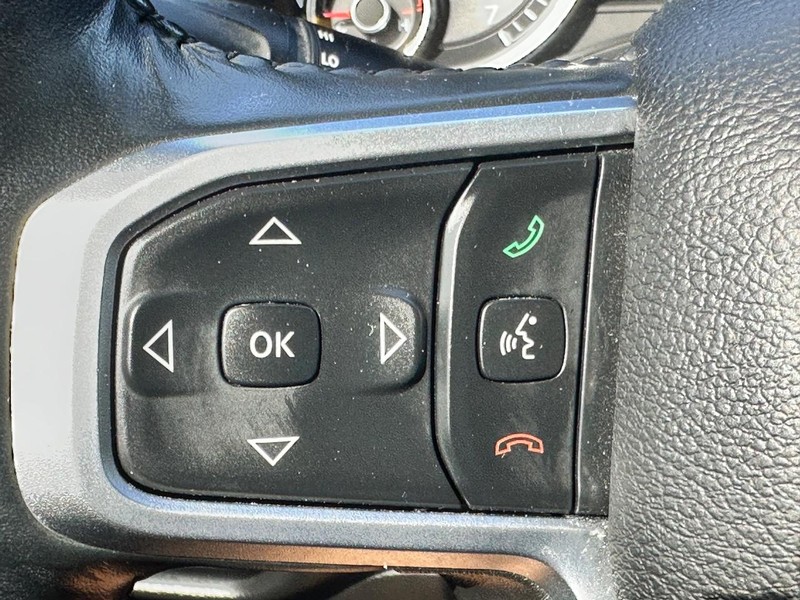 Ram 1500 Vehicle Full-screen Gallery Image 18