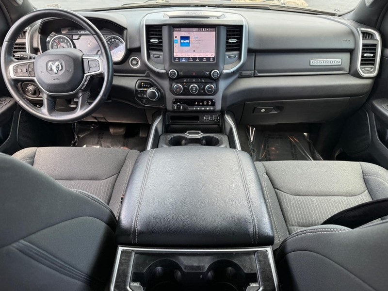 Ram 1500 Vehicle Full-screen Gallery Image 13