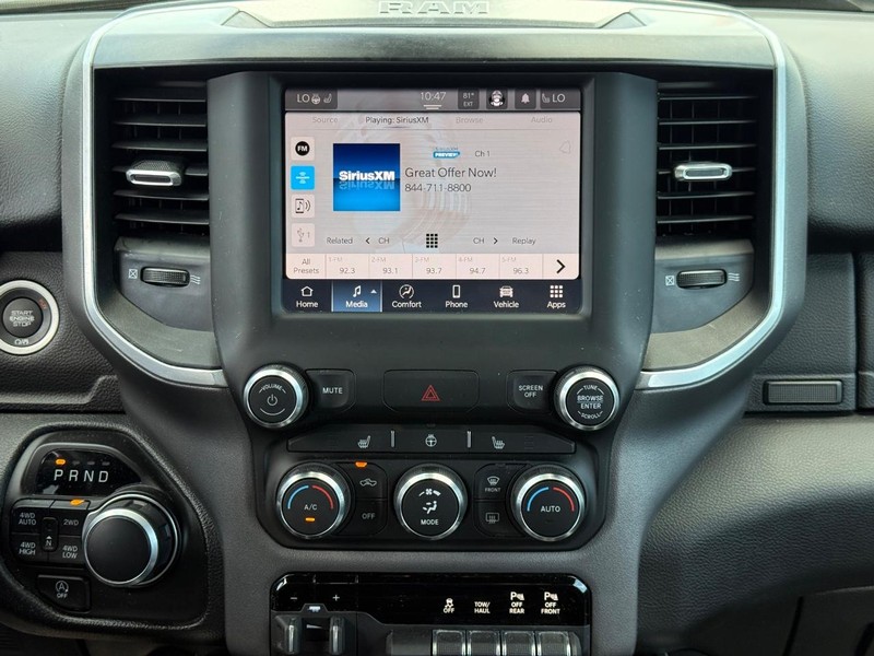 Ram 1500 Vehicle Full-screen Gallery Image 15