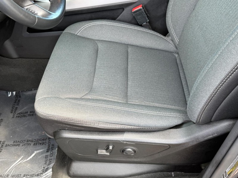 Ram 1500 Vehicle Full-screen Gallery Image 18