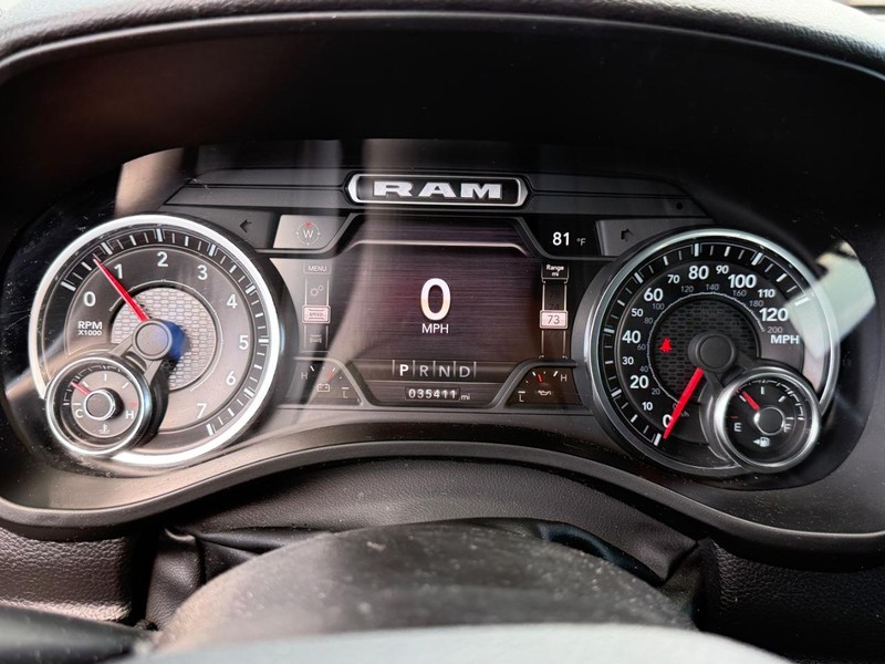 Ram 1500 Vehicle Full-screen Gallery Image 22