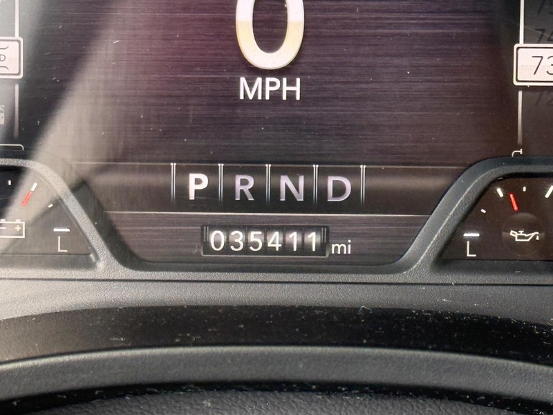 Ram 1500 Vehicle Full-screen Gallery Image 23