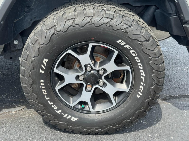 Jeep Wrangler Vehicle Full-screen Gallery Image 7