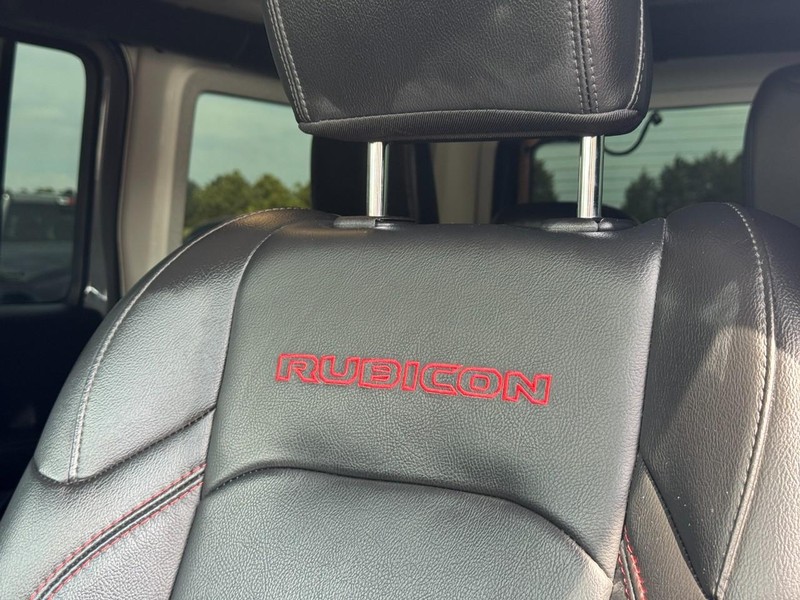 Jeep Wrangler Vehicle Full-screen Gallery Image 23
