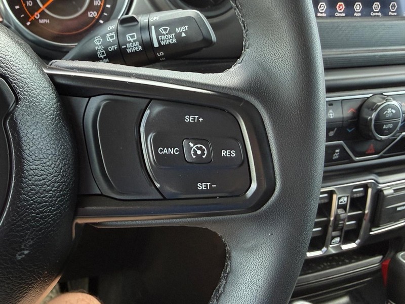 Jeep Wrangler Vehicle Full-screen Gallery Image 19