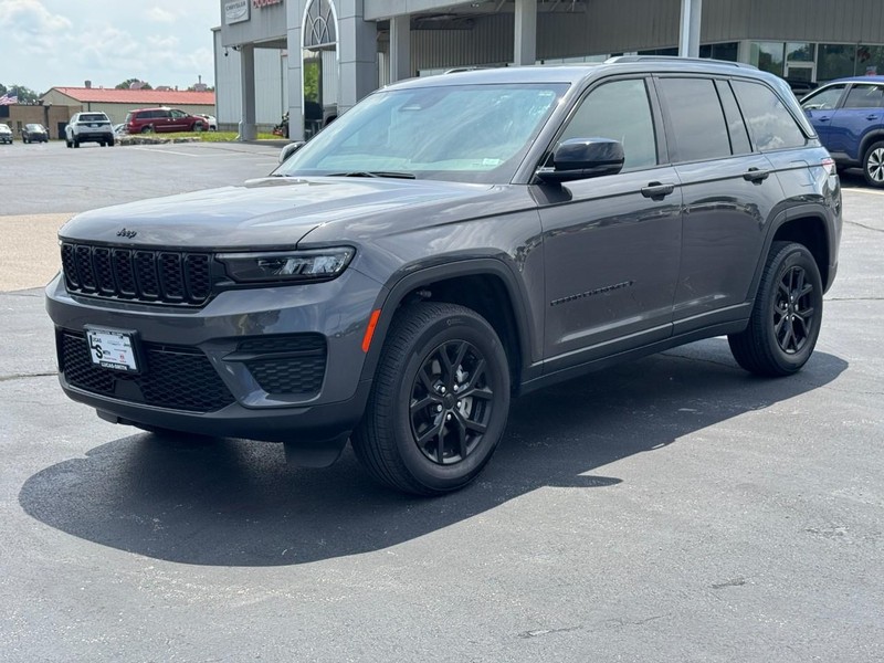 Jeep Grand Cherokee Vehicle Full-screen Gallery Image 09