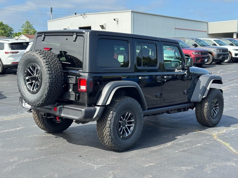 Jeep Wrangler Vehicle Full-screen Gallery Image 3