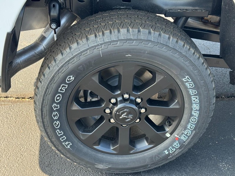 Ram 2500 Vehicle Full-screen Gallery Image 4