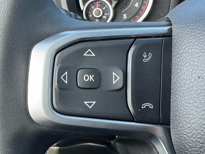 Ram 2500 Vehicle Full-screen Gallery Image 12