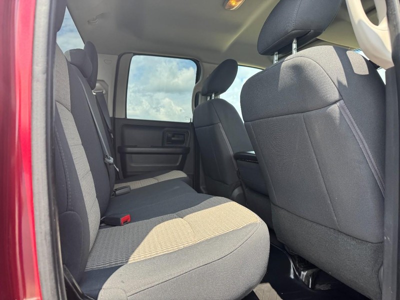 Ram 1500 Vehicle Full-screen Gallery Image 9