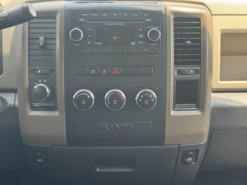 Ram 1500 Vehicle Full-screen Gallery Image 12
