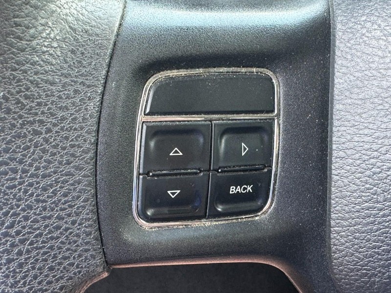 Ram 1500 Vehicle Full-screen Gallery Image 15