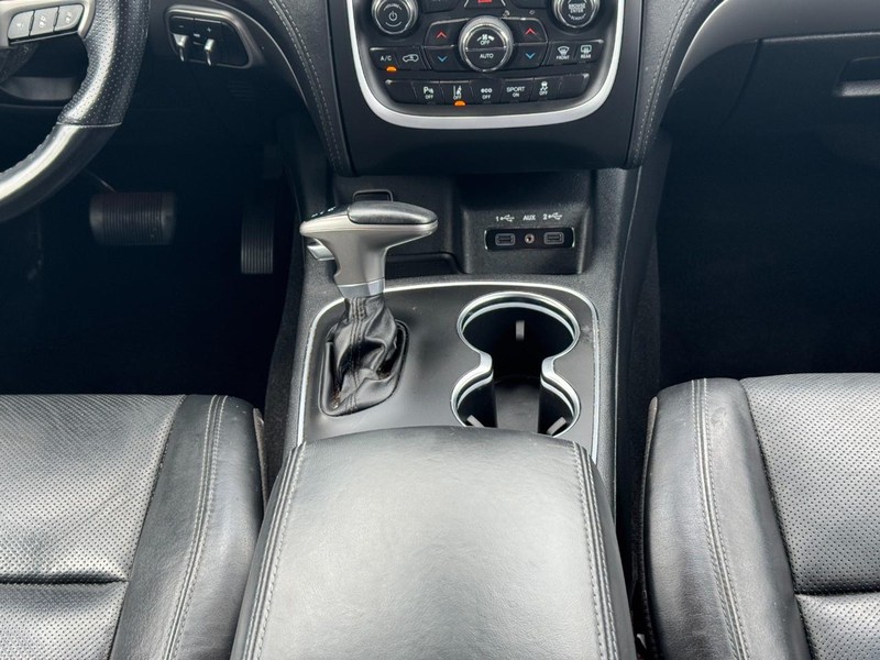 Dodge Durango Vehicle Full-screen Gallery Image 18