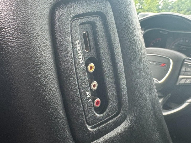 Dodge Durango Vehicle Full-screen Gallery Image 19