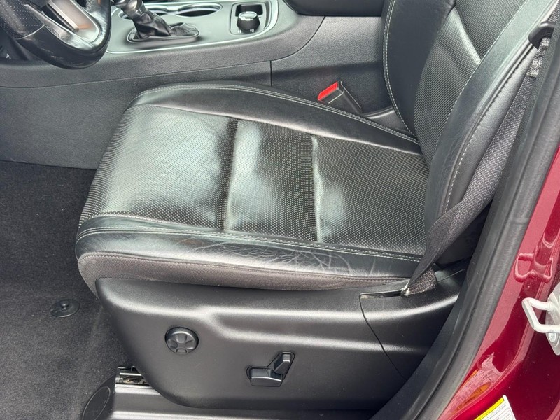Dodge Durango Vehicle Full-screen Gallery Image 23