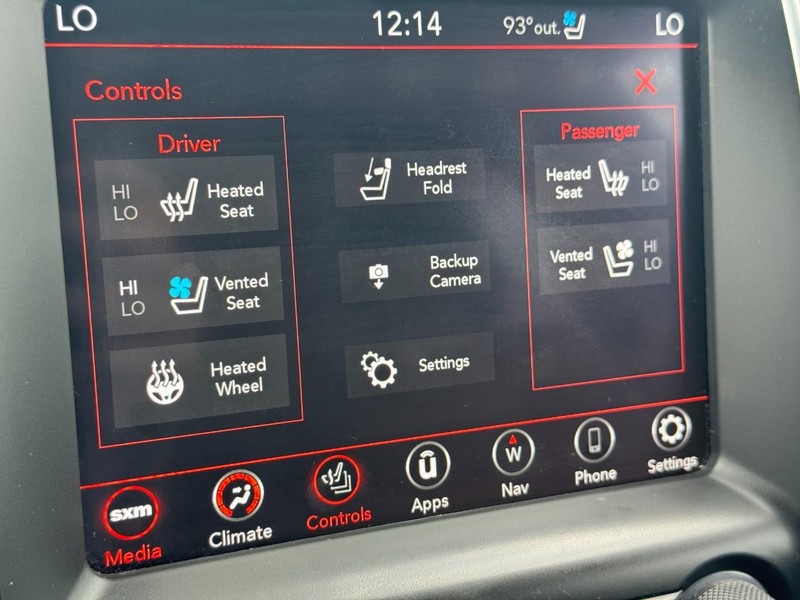 Dodge Durango Vehicle Full-screen Gallery Image 28