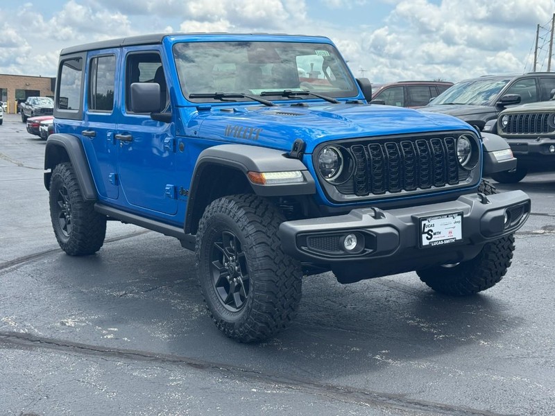 Jeep Wrangler Vehicle Full-screen Gallery Image 2
