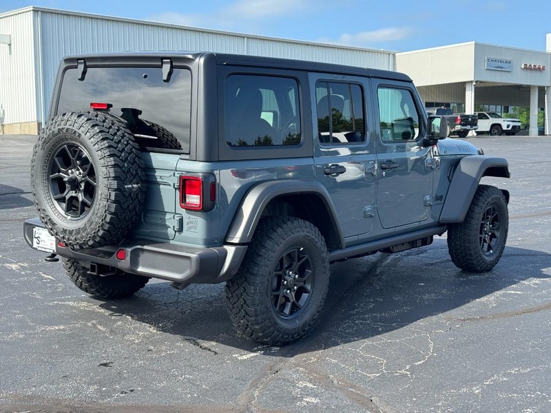 Jeep Wrangler Vehicle Full-screen Gallery Image 3