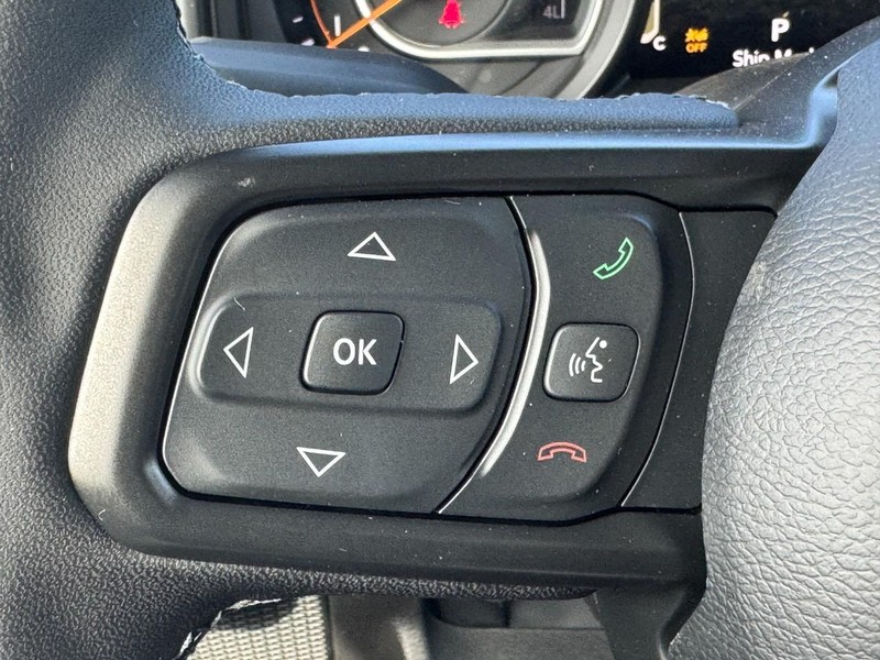 Jeep Wrangler Vehicle Full-screen Gallery Image 12