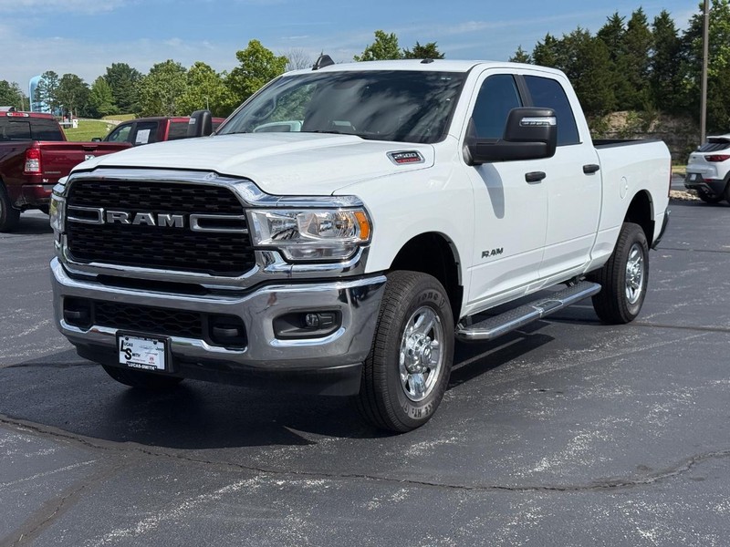 Ram 2500 Vehicle Full-screen Gallery Image 9