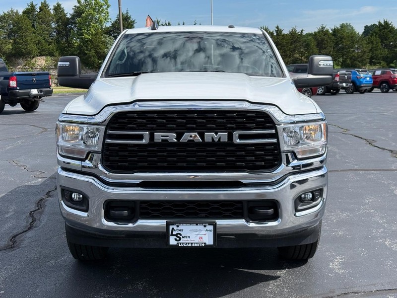 Ram 2500 Vehicle Full-screen Gallery Image 10