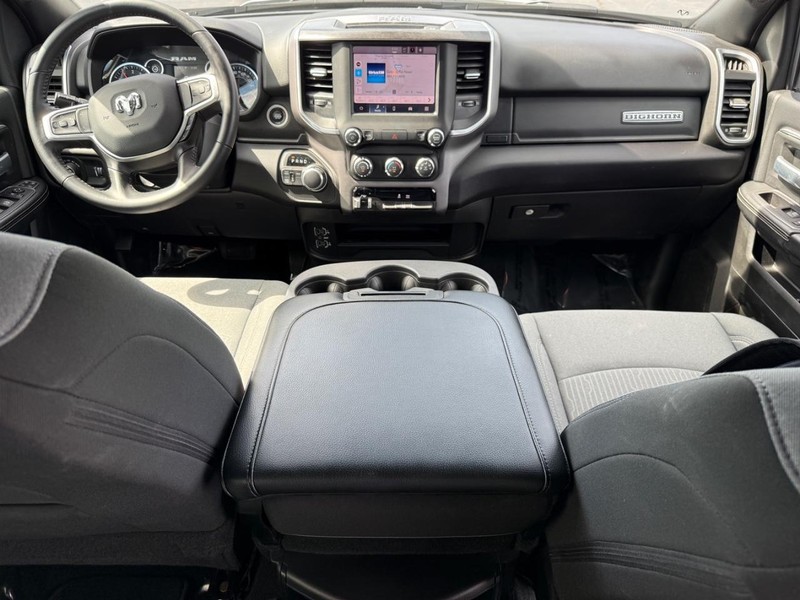 Ram 2500 Vehicle Full-screen Gallery Image 12