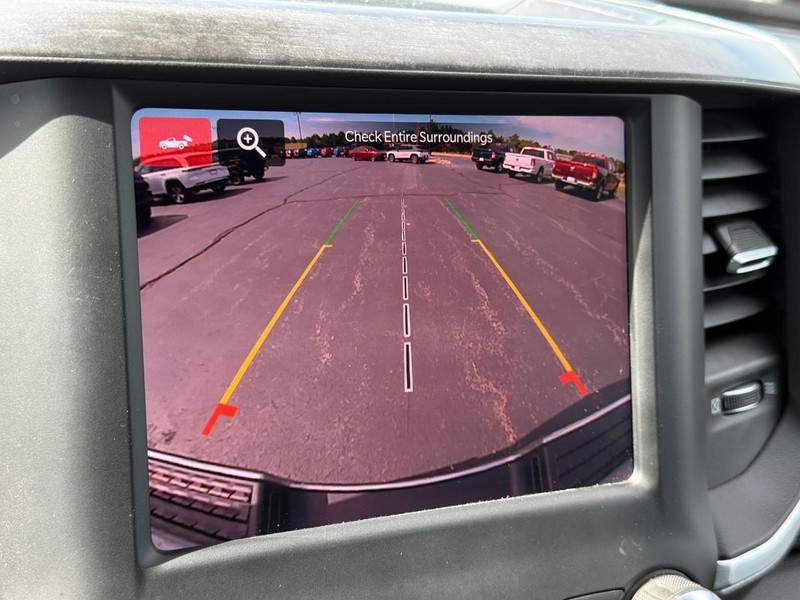 Ram 2500 Vehicle Full-screen Gallery Image 21
