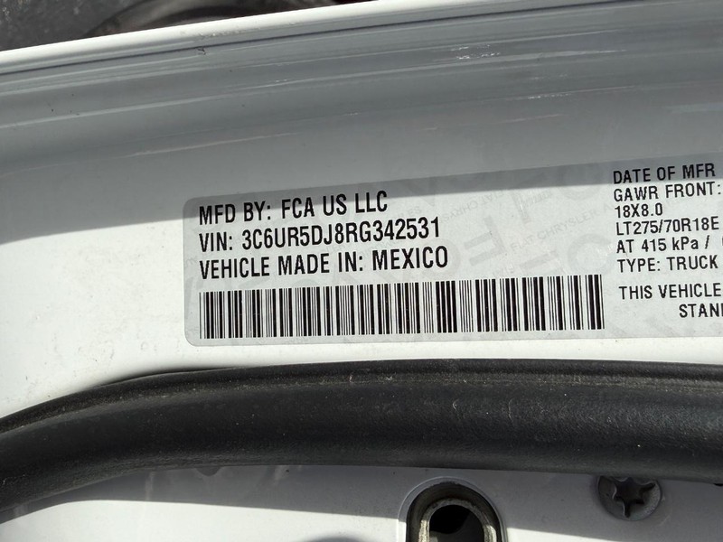 Ram 2500 Vehicle Full-screen Gallery Image 22