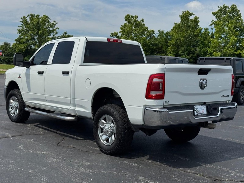 Ram 2500 Vehicle Full-screen Gallery Image 6