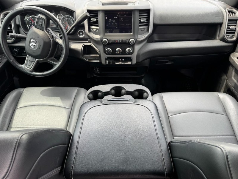 Ram 2500 Vehicle Full-screen Gallery Image 12