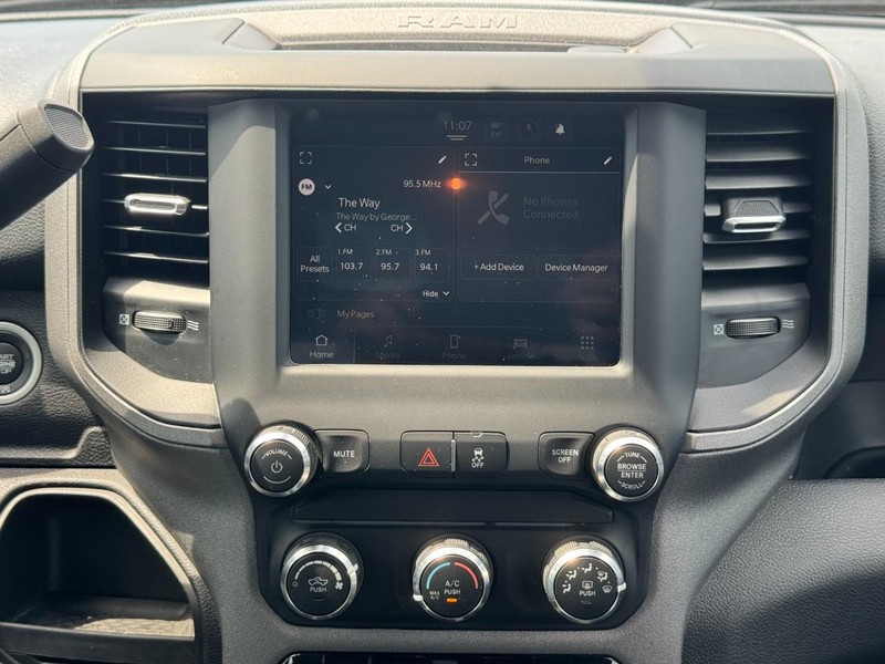 Ram 2500 Vehicle Full-screen Gallery Image 14
