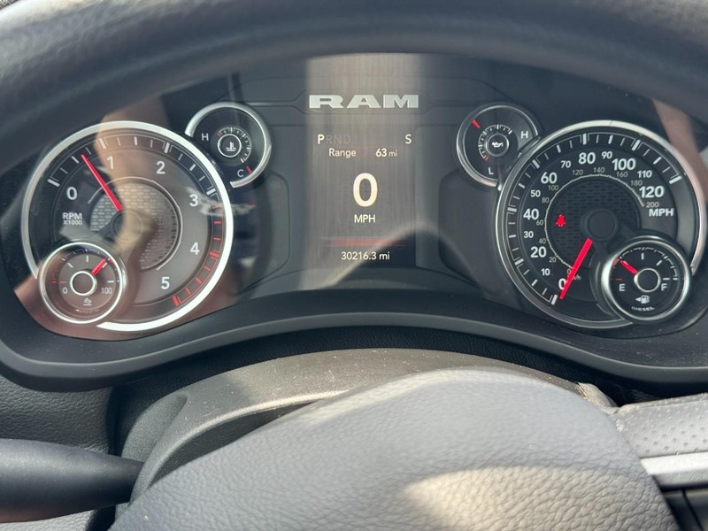 Ram 2500 Vehicle Full-screen Gallery Image 20