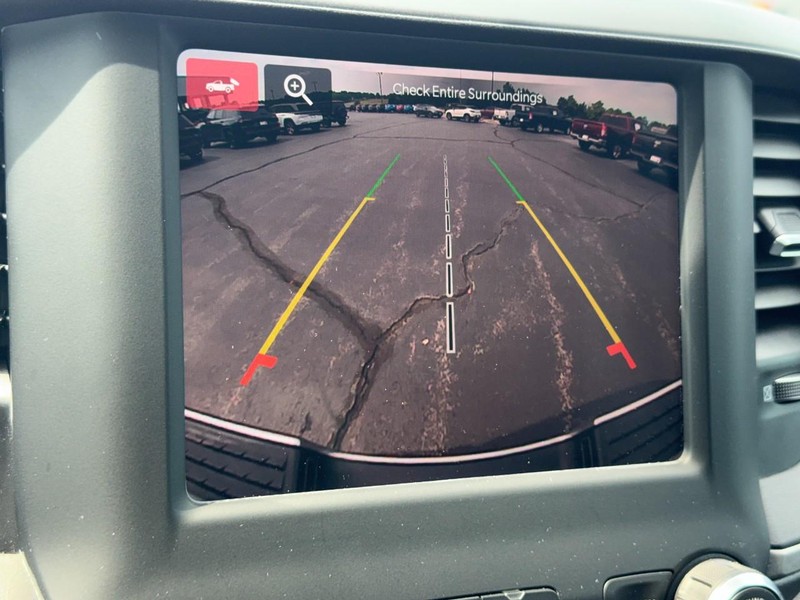 Ram 2500 Vehicle Full-screen Gallery Image 22